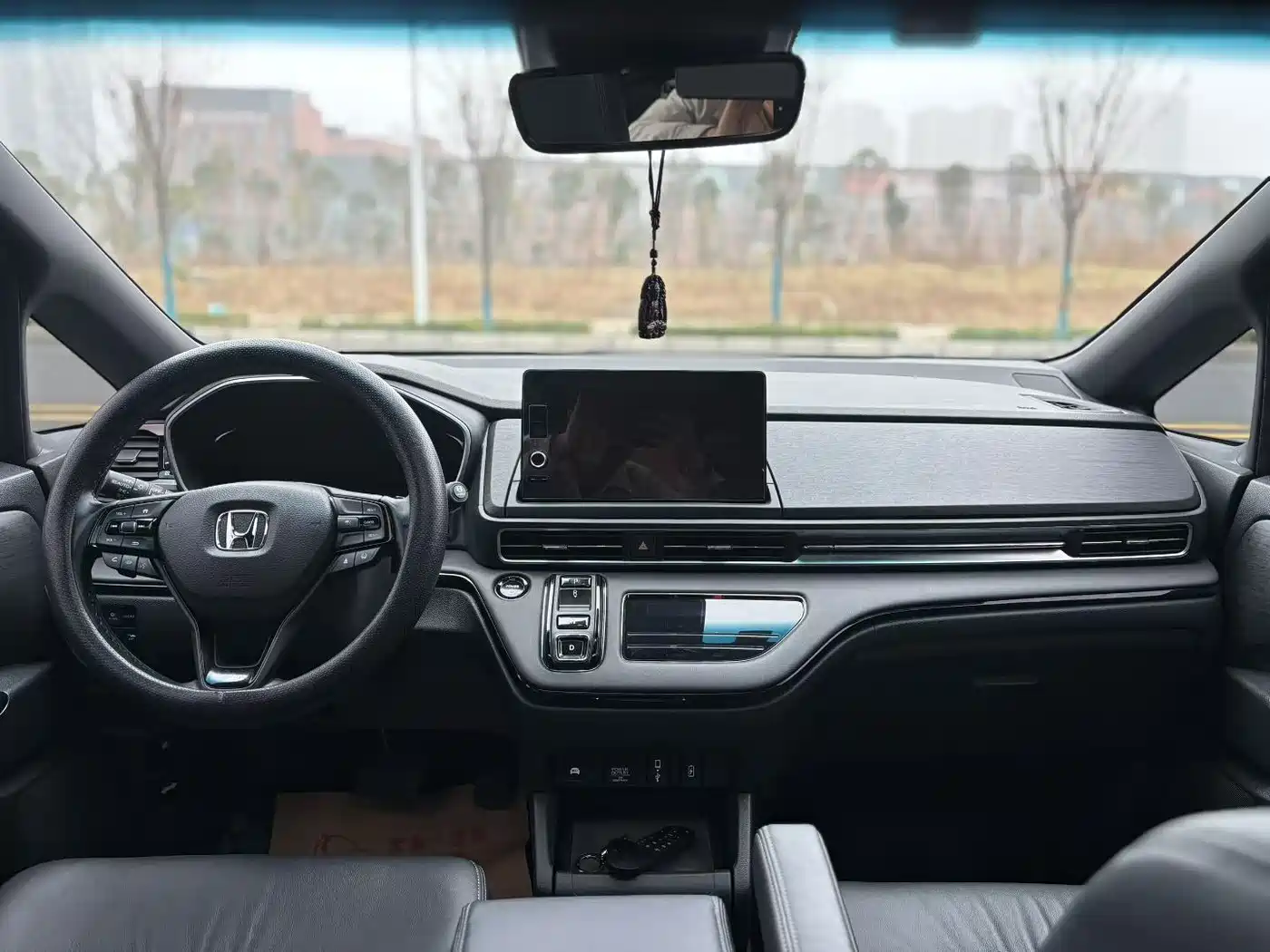 Honda Odyssey 2024 2.0L e:HEV Sharp·Ultimate Edition фото 6