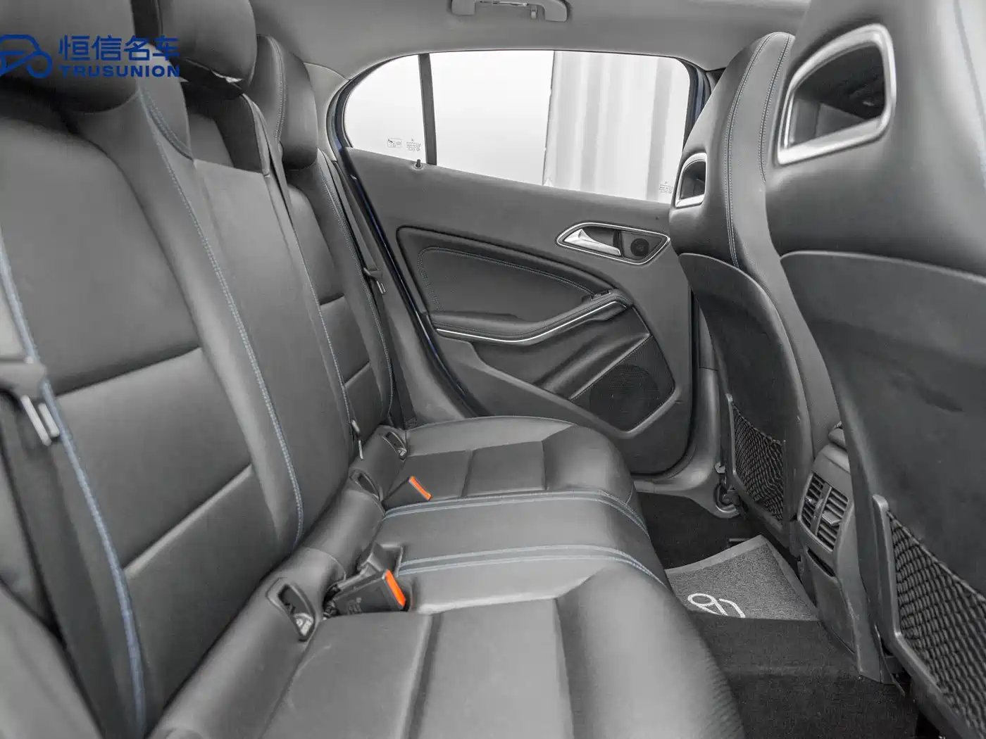 Mercedes-Benz GLA 2016 GLA 200 Fashion фото 15
