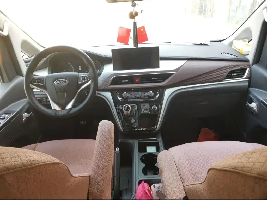 JAC Refine M3 2023 2023 PLUS 1.5T Smart Connect 9-seater