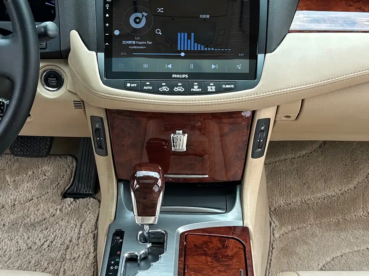 Toyota Crown 2012 2.5L Royal Leather Edition фото 15