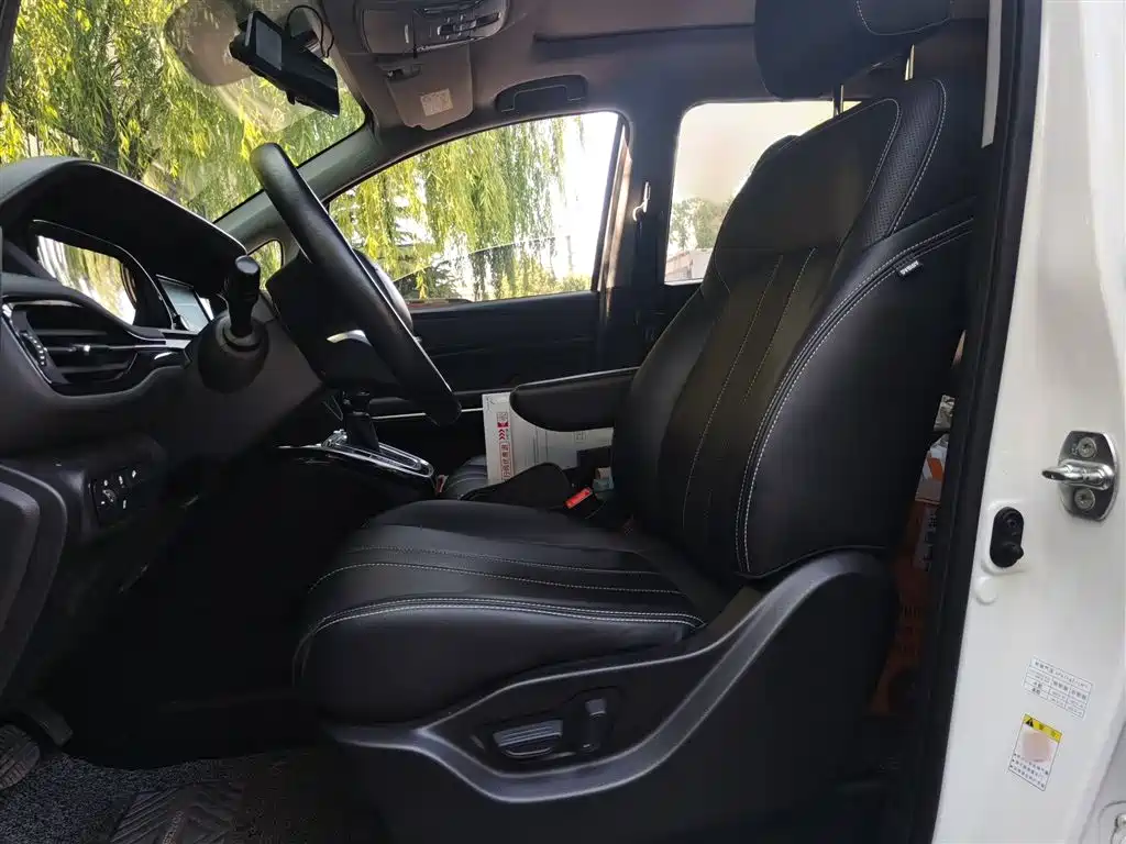 GAC Trumpchi Trumpchi M6 2019 270T DCT Premium Edition (6-seater) (China VI) фото 8