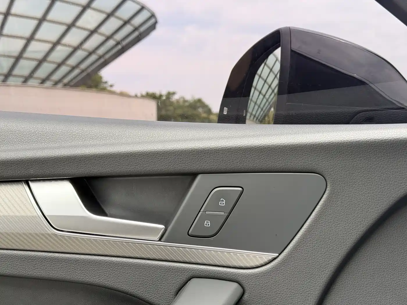Audi Q5L 2020 Facelift 40 TFSI Honor Fashion фото 18