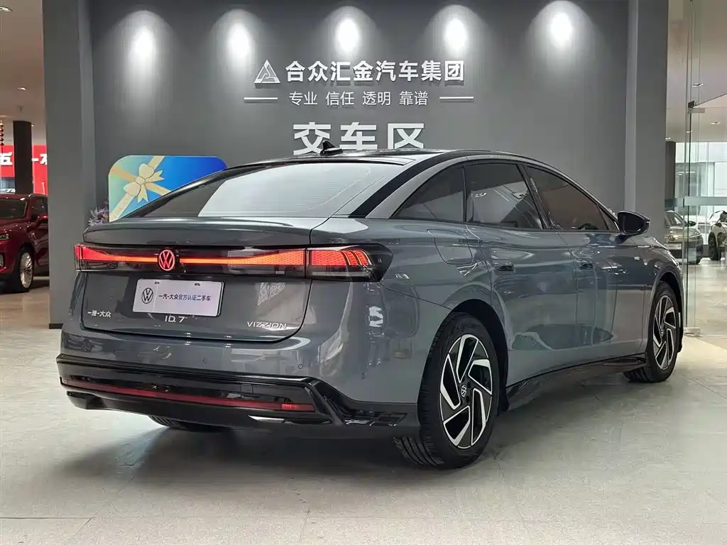 VOLKSWAGEN ID.7 VIZZION