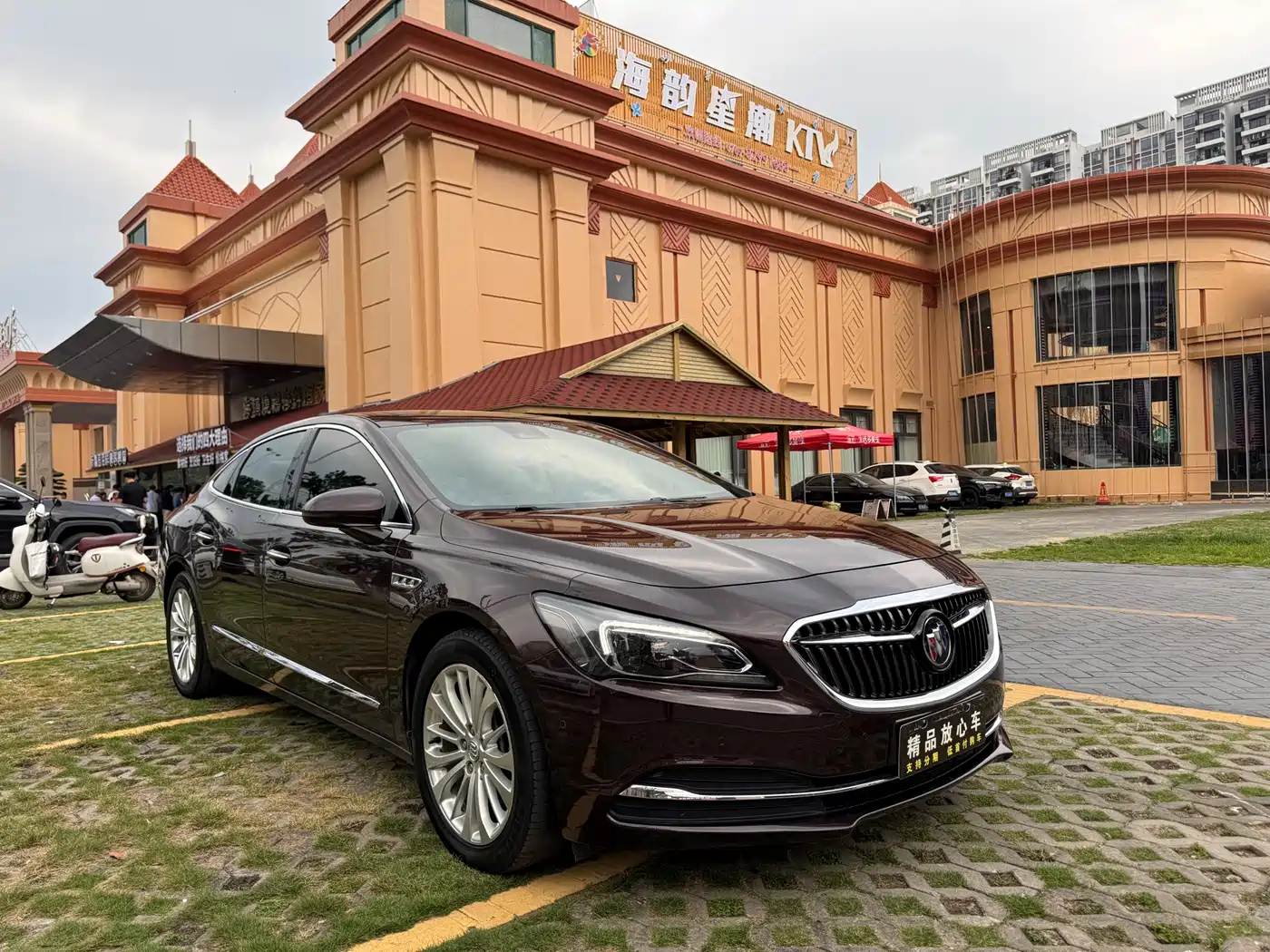 Buick LaCrosse 2016 Model 28T Luxury фото 3