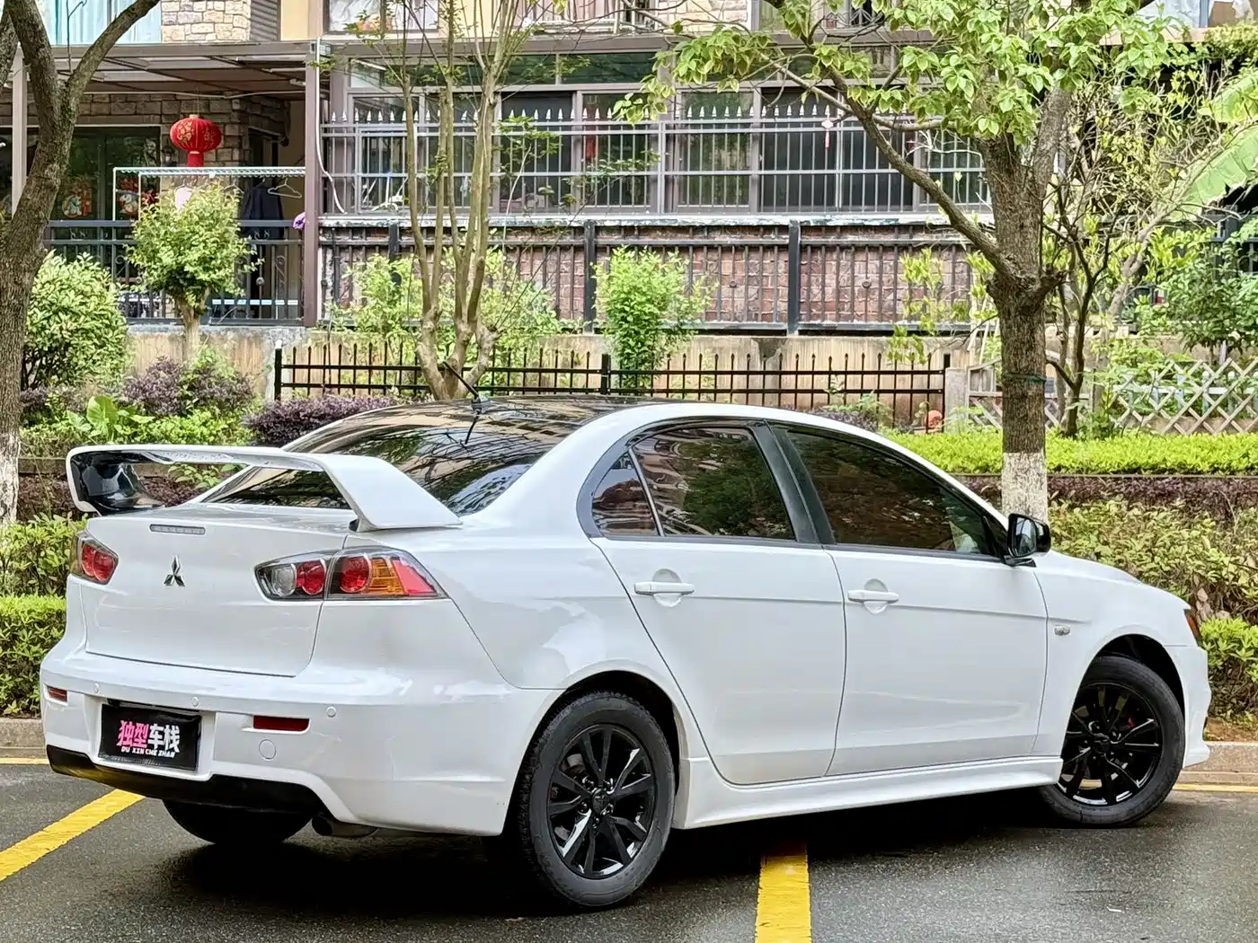 Mitsubishi Lancer EX 2016 1.8L CVT Black & White Replica фото 12