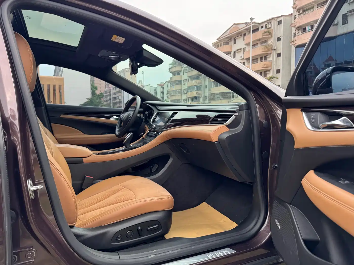 Buick LaCrosse 2016 Model 28T Luxury фото 12