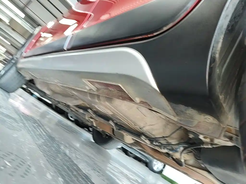 Фото 22 - Geely Vision X3