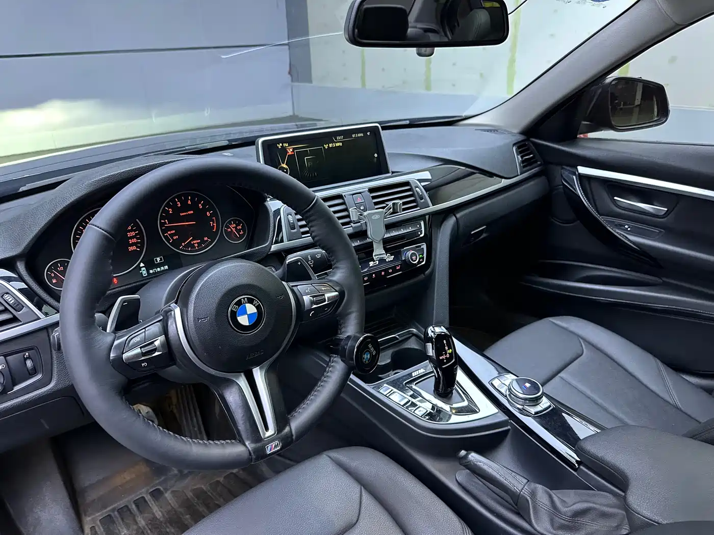 BMW 3 Series 2017 320Li Fashion фото 10
