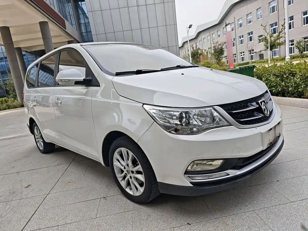 Фото 4 - Baojun 730