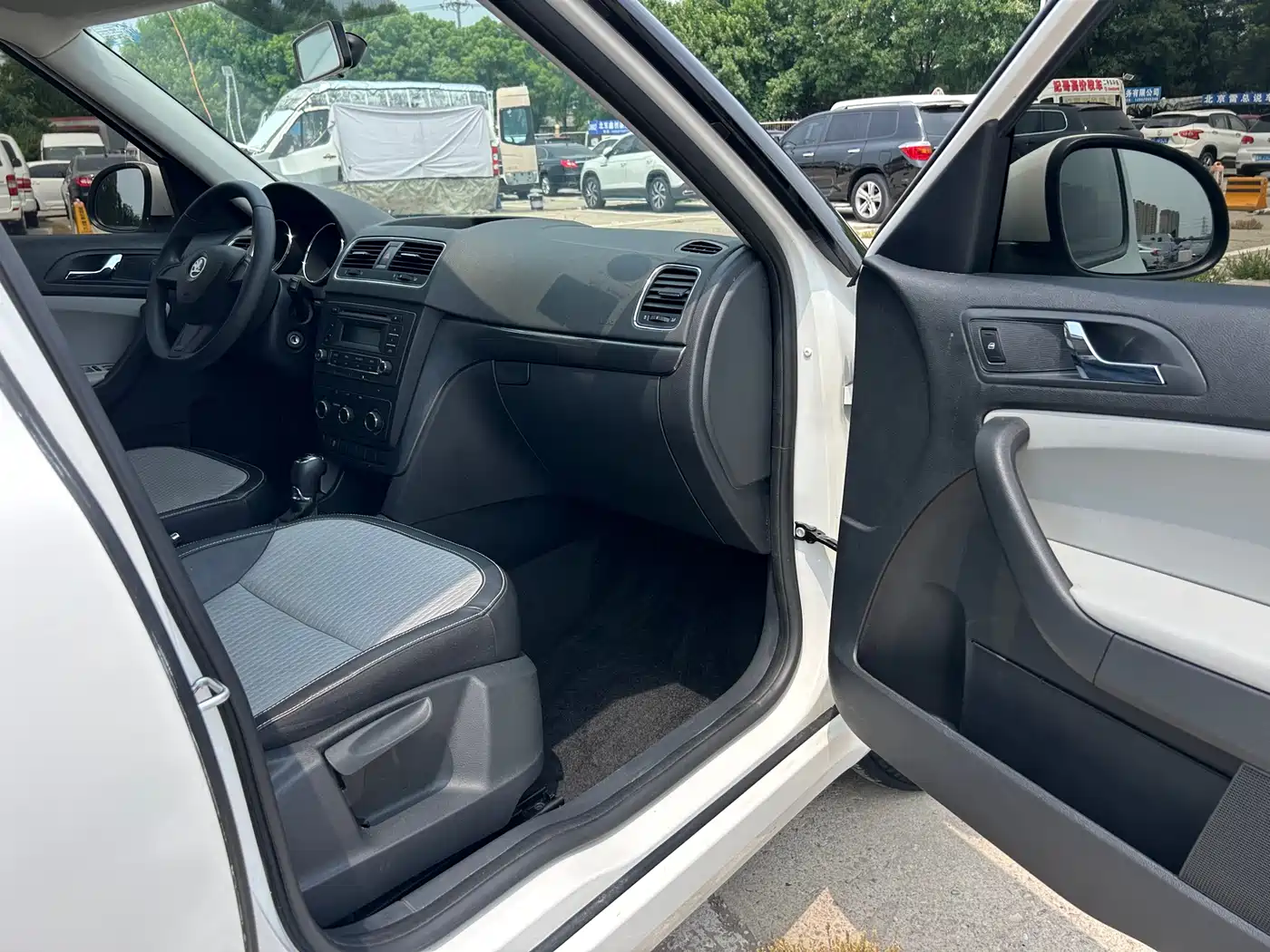 Škoda Yeti 2017 TSI280 DSG Advance фото 24