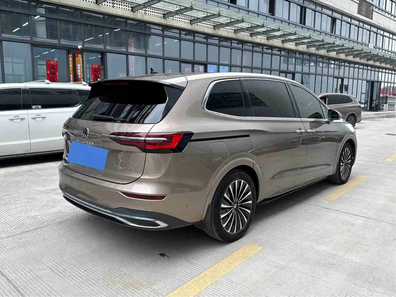 Volkswagen Viloran 2020 380TSI Premium фото 4