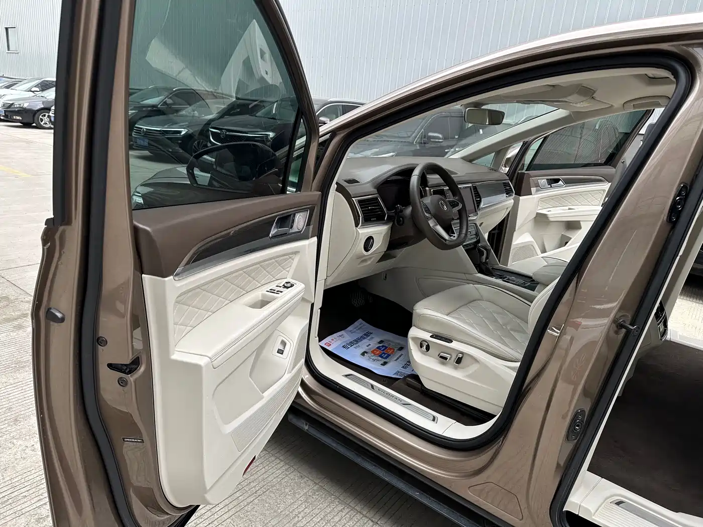 Volkswagen Viloran 2020 380TSI Premium фото 10