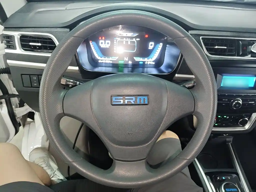 SRM Xinyuan Good Luck 2026 2025 Voyage Edition BYD 42.3kWh 305km 6-seater