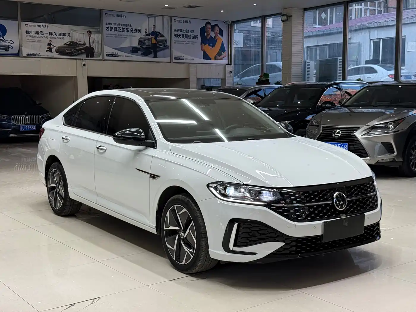 Volkswagen Lavida 2023 Model 280TSI DSG Starlight Eternal Edition фото 3