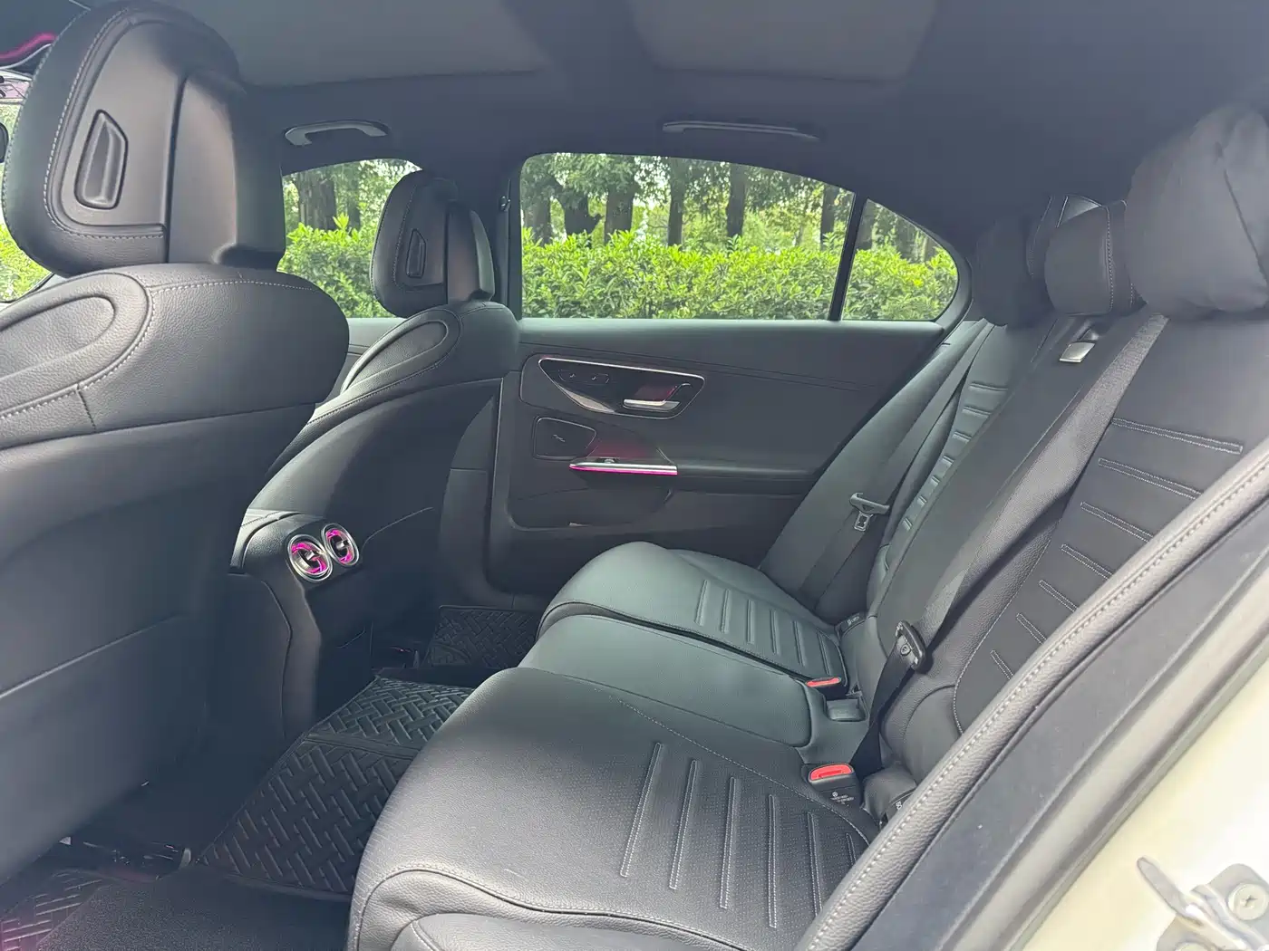 Mercedes-Benz C-Class 2024 C 260 L Sport фото 6