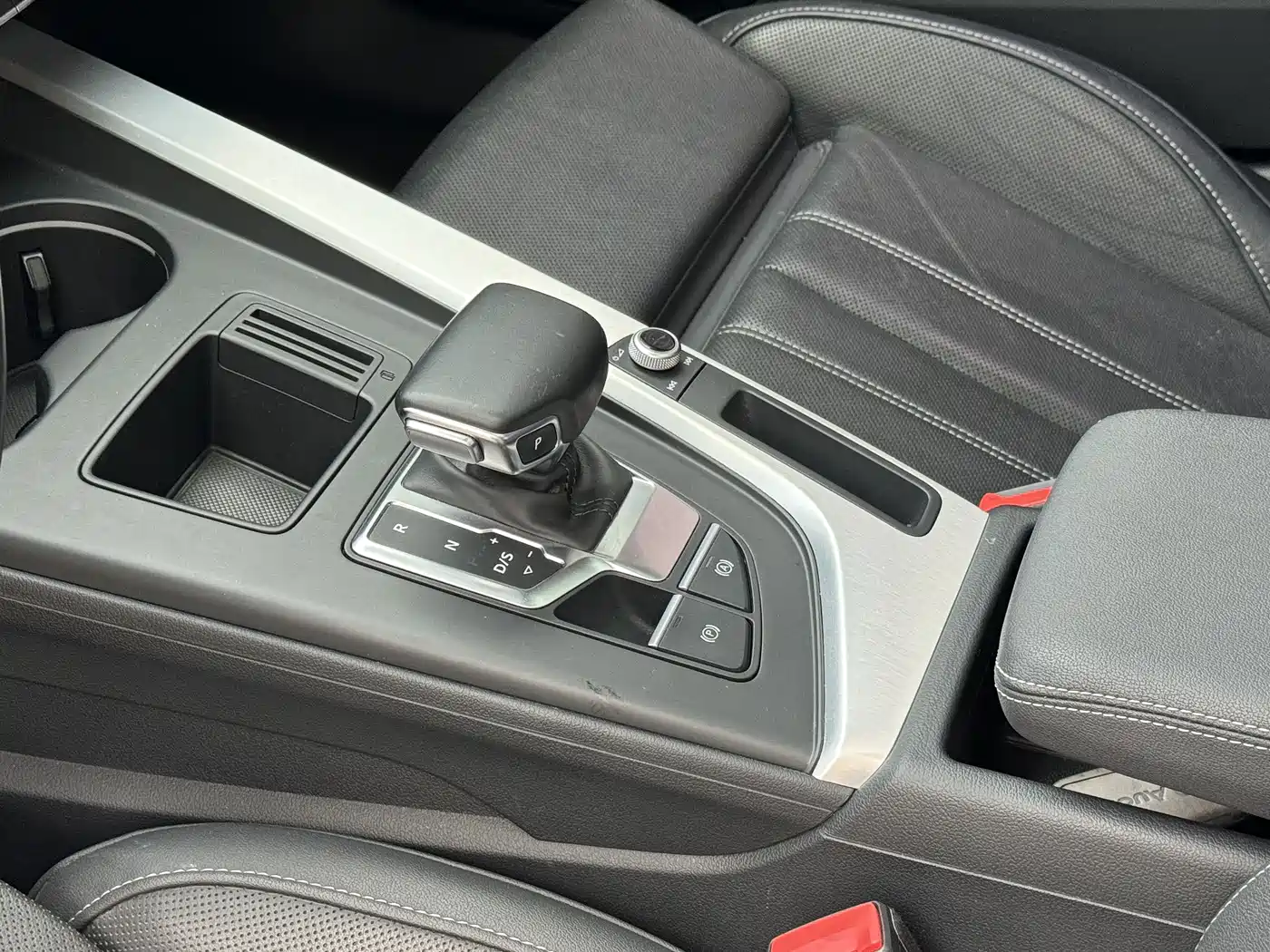 Audi A4L 2020 40 TFSI Fashion Dynamic Edition фото 28