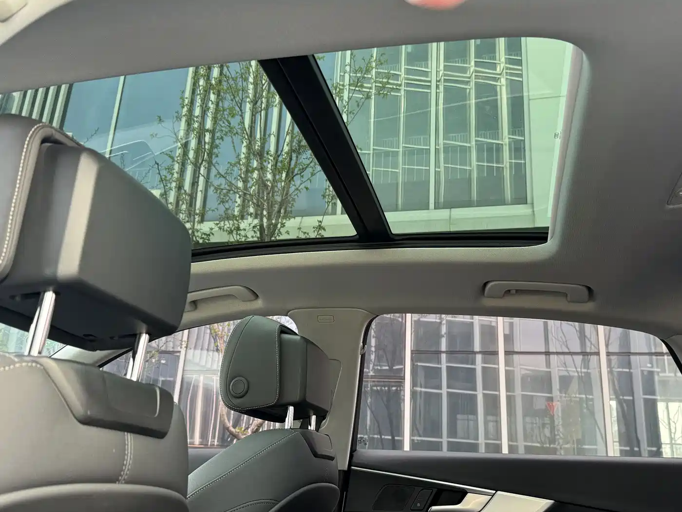 Audi A4L 2020 40 TFSI Fashion Dynamic Edition фото 32