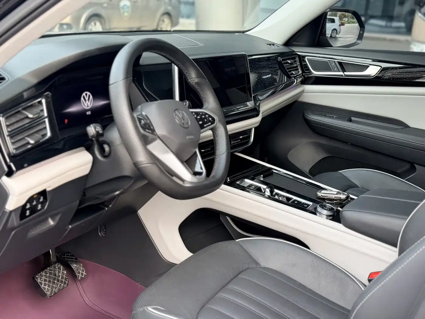 Volkswagen Teramont 2023 380TSI AWD Premium Luxury Edition фото 14