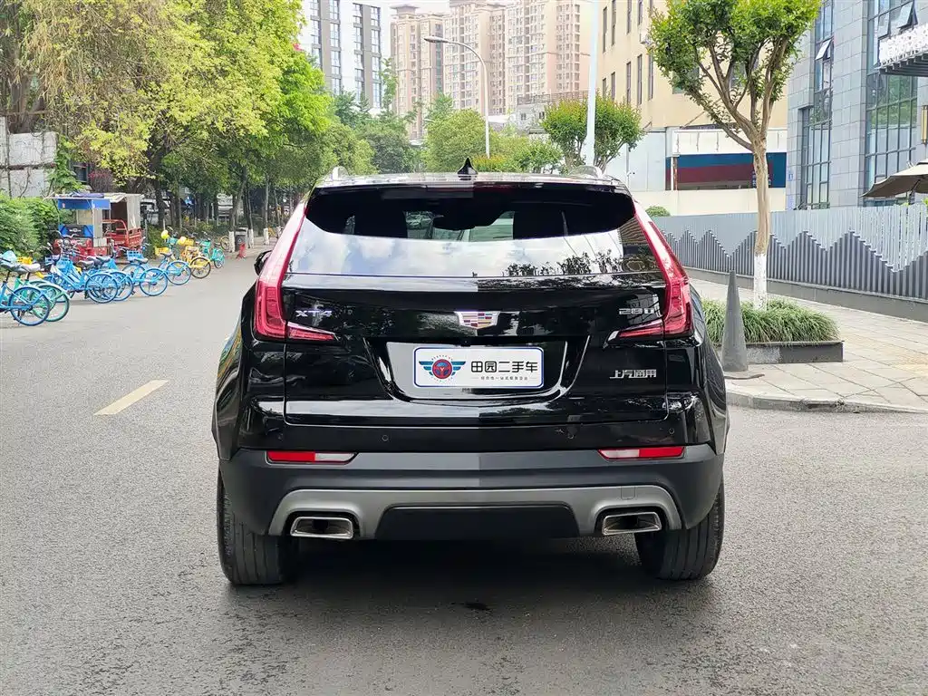 Cadillac XT4 2021 28T FWD Premium Edition фото 5