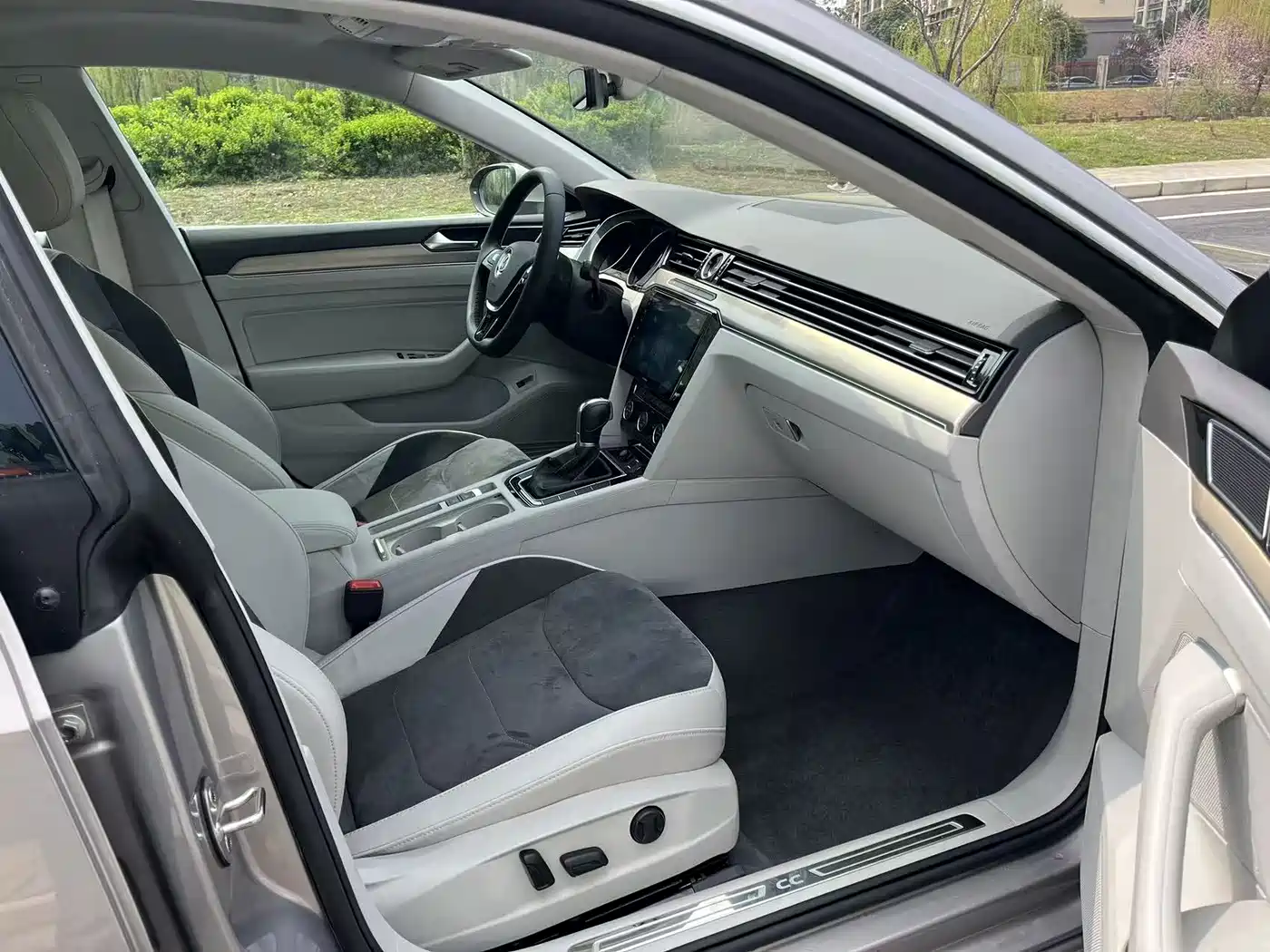 Volkswagen FAW-Volkswagen CC 2019 330TSI Luxury Appearance (China V) фото 8