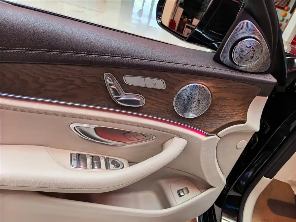 Mercedes-Benz E-Class 2016 E 200 L фото 16