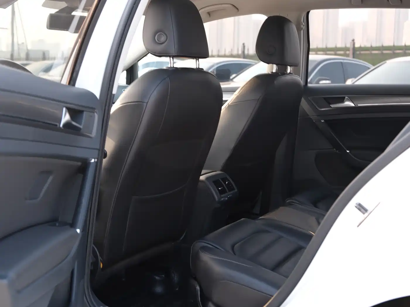 Volkswagen Golf 2014 1.4TSI Automatic Luxury фото 8