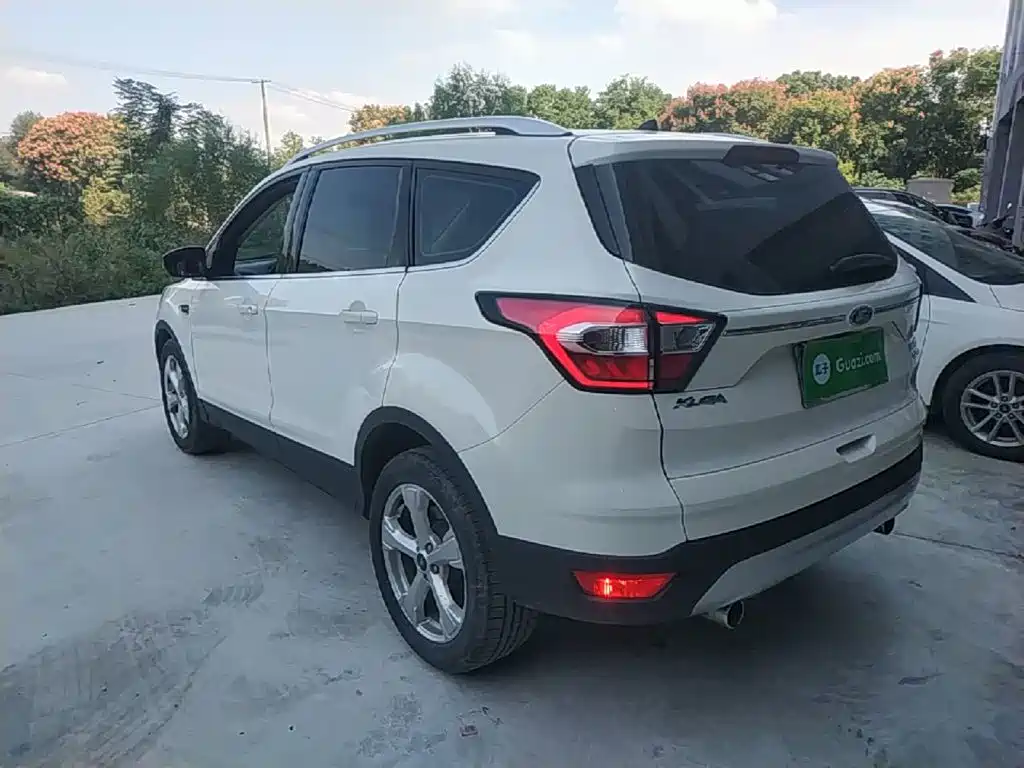Ford Kuga 2017 2017 EcoBoost 180 FWD Platinum