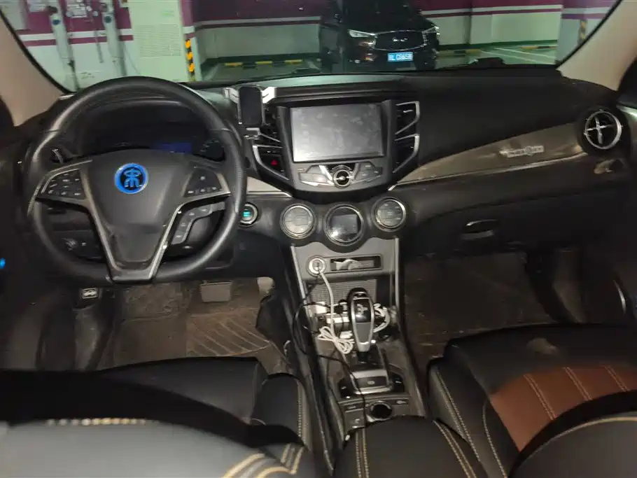 BYD Song New Energy 2017 Song DM 1.5TID Full-time 4WD Premium фото 12