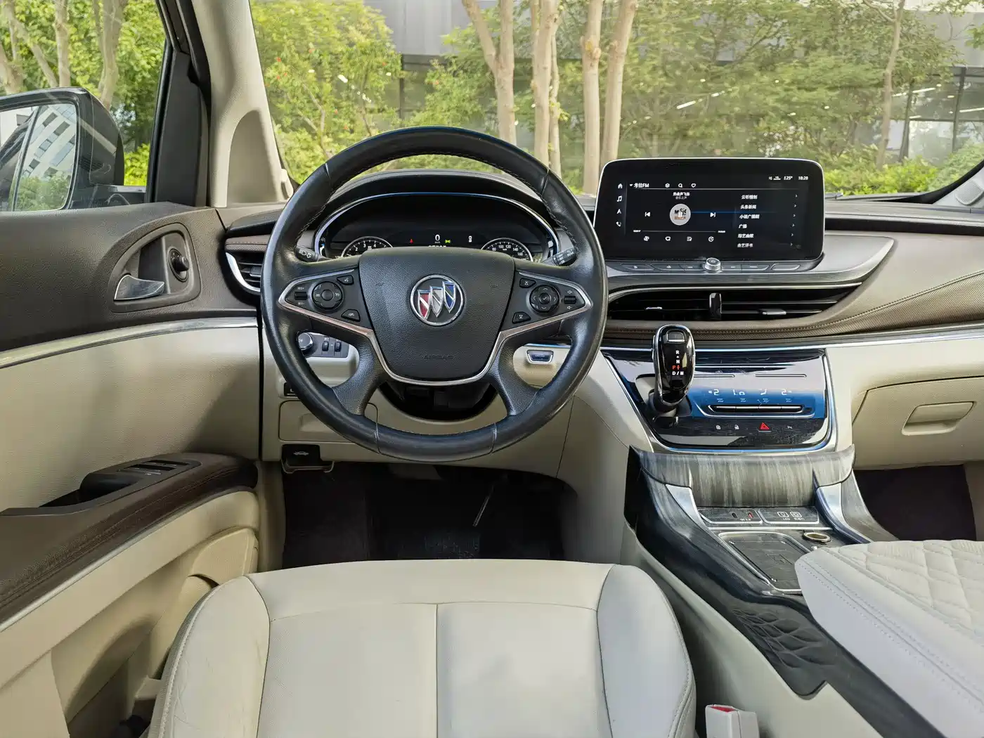 Buick GL8 2021 Land Business Class 652T Luxury фото 13