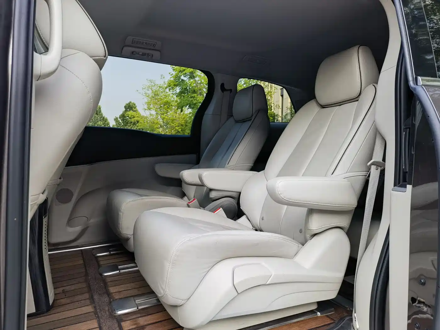 Buick GL8 2021 Land Business Class 652T Luxury фото 15