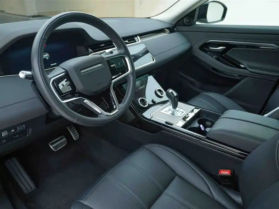 Land Rover Range Rover Evoque 2023 Range Rover Evoque L 249PS Luxury Edition фото 10