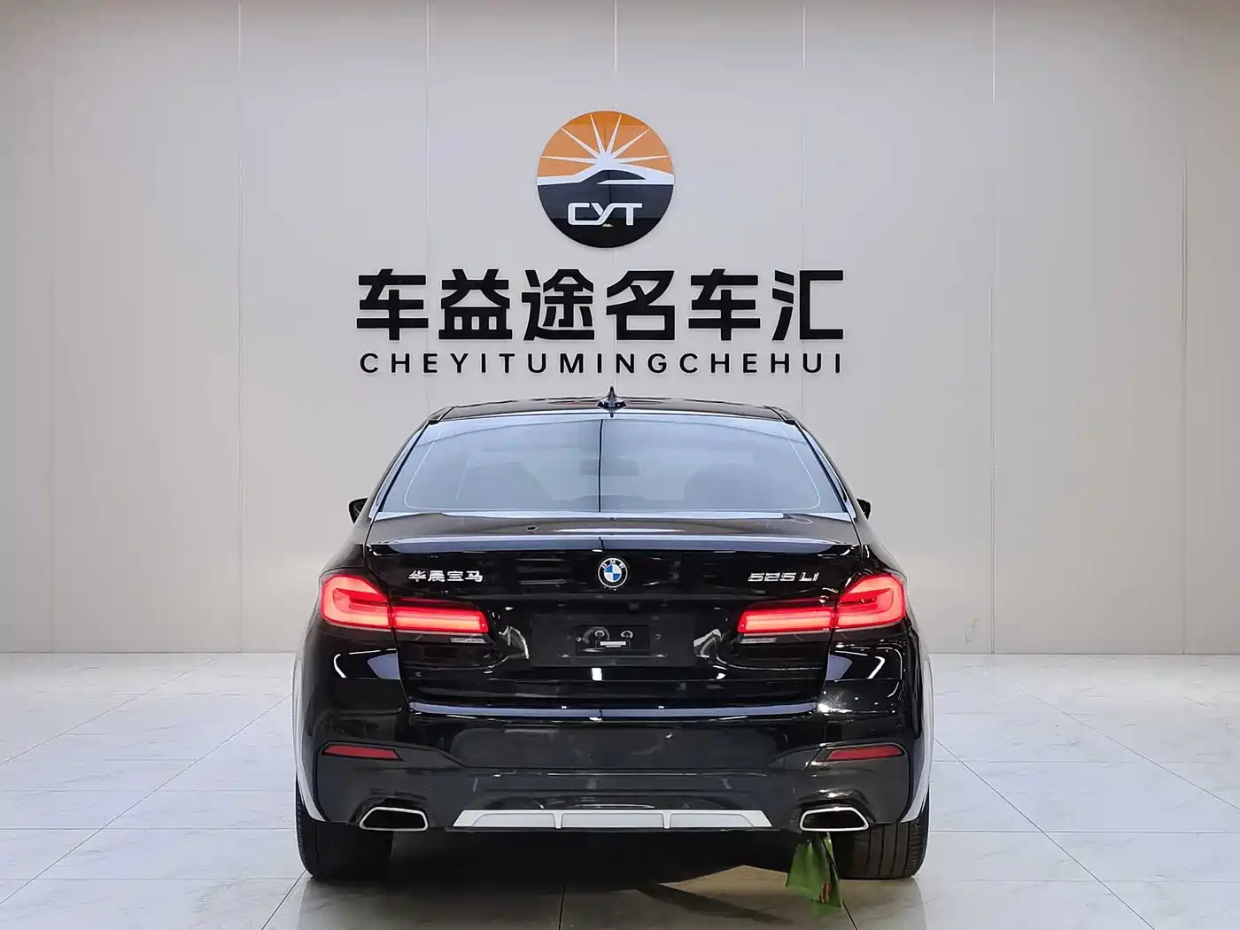 BMW 5 Series 2022 Model Second Facelift 525Li M Sport Package фото 5
