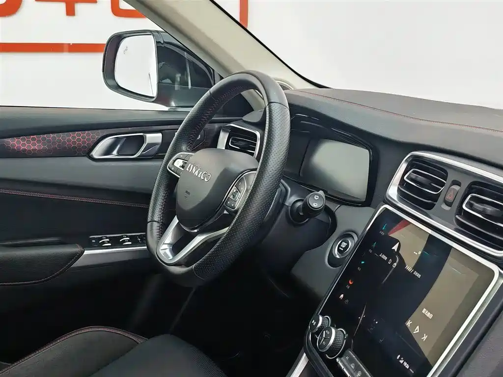 Lynk & Co 01 2019 2.0T AWD Pro Edition China VI фото 22