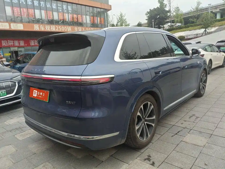 AITO Wenjie AITO M7 2026 Extended Range Max AWD 5-seater фото 3