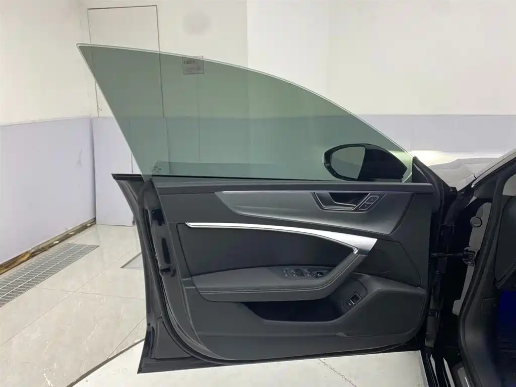 Audi A7L 2024 45 TFSI Luxury фото 16