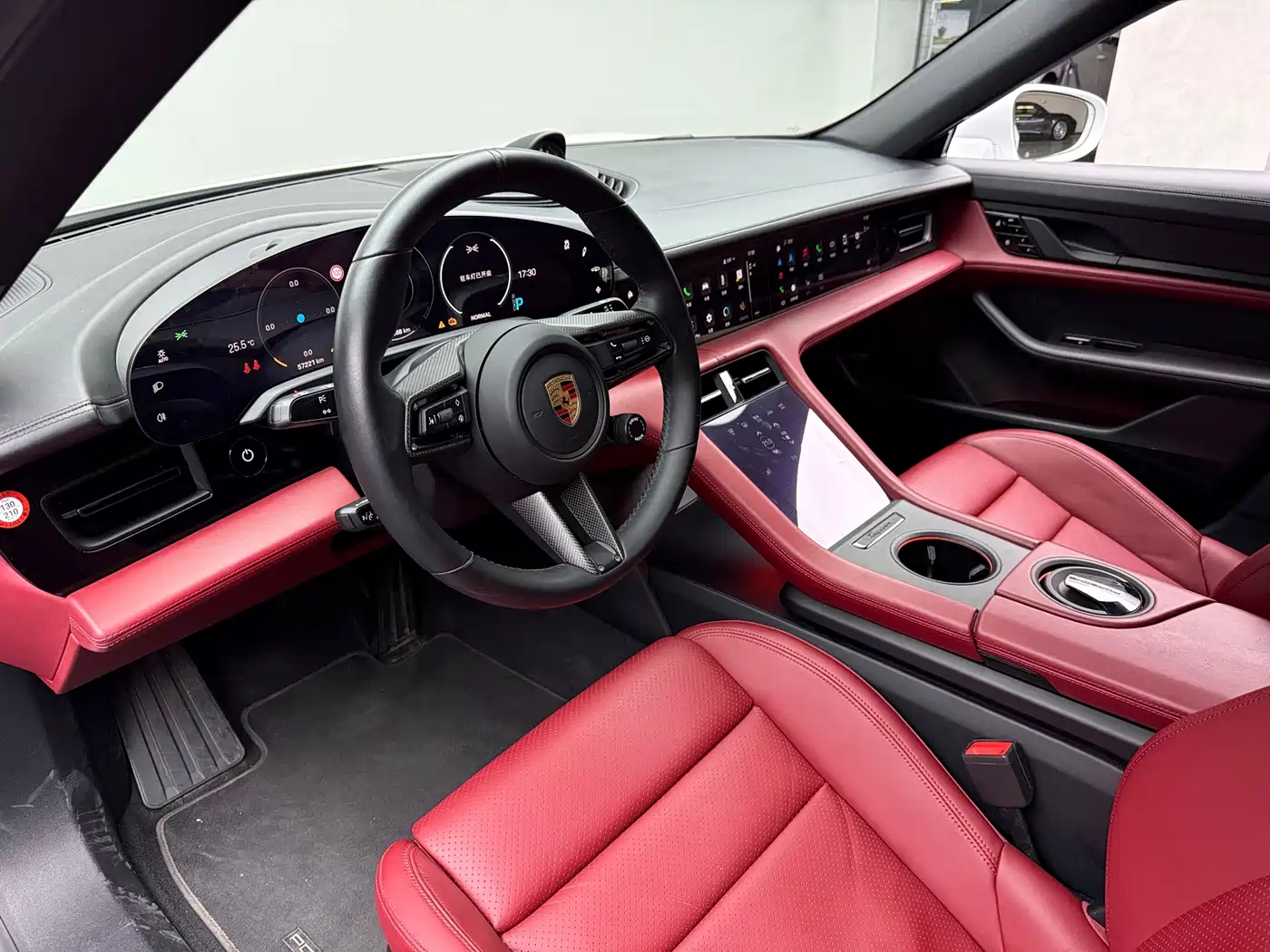 Porsche Taycan 2021 2020 Taycan