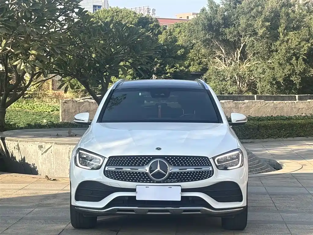 MERCEDES-BENZ GLC