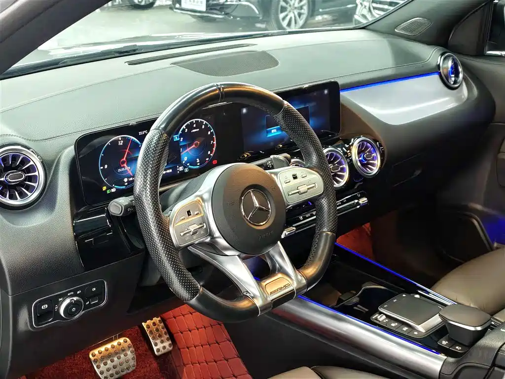 Mercedes-Benz GLA AMG 2022 AMG GLA 35 4MATIC фото 5