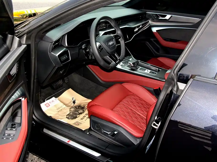Audi A7L 2024 45 TFSI quattro S-line Black Warrior Edition фото 4