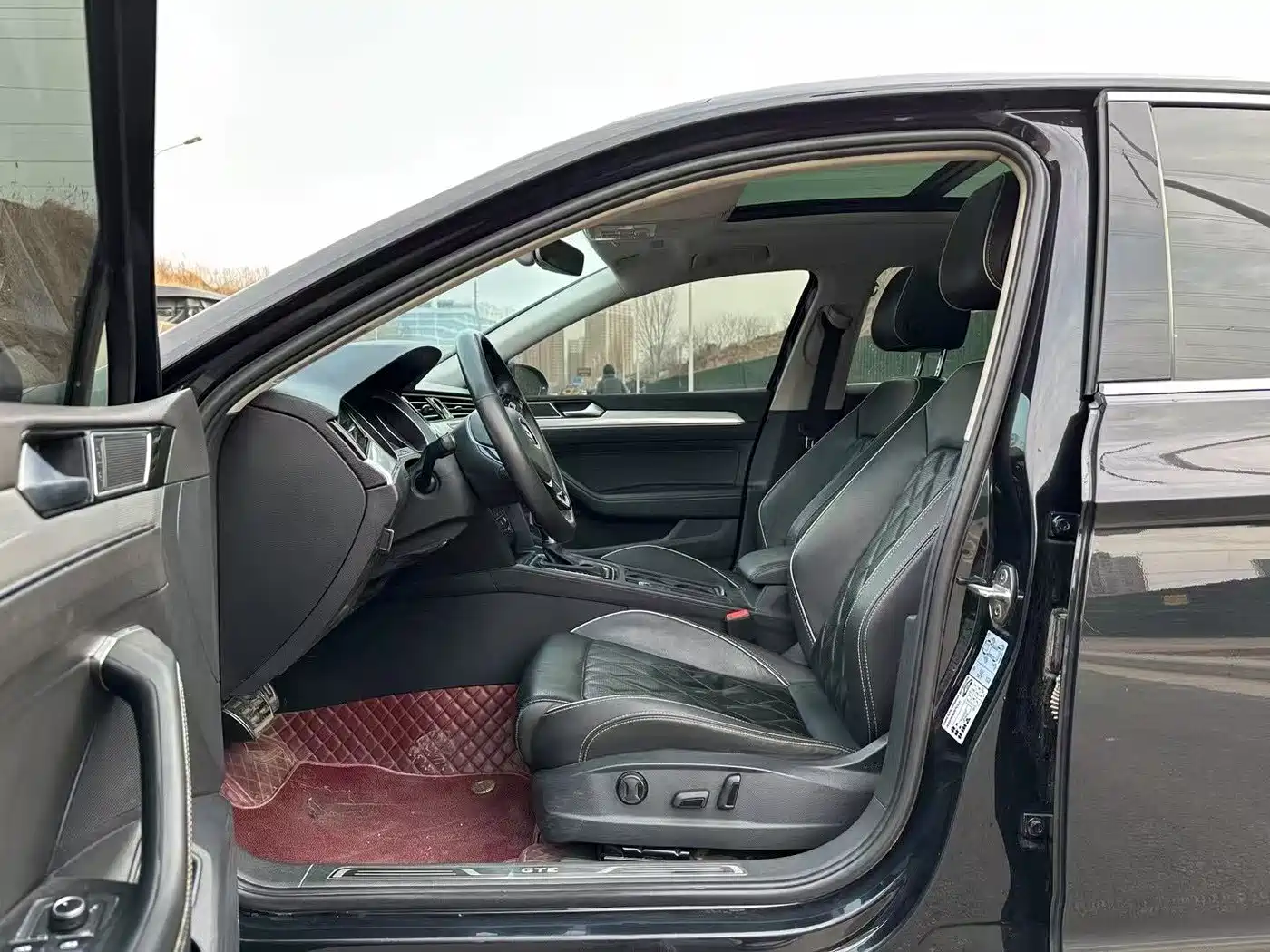 VOLKSWAGEN MAGOTAN GTE PLUG IN HYBRID