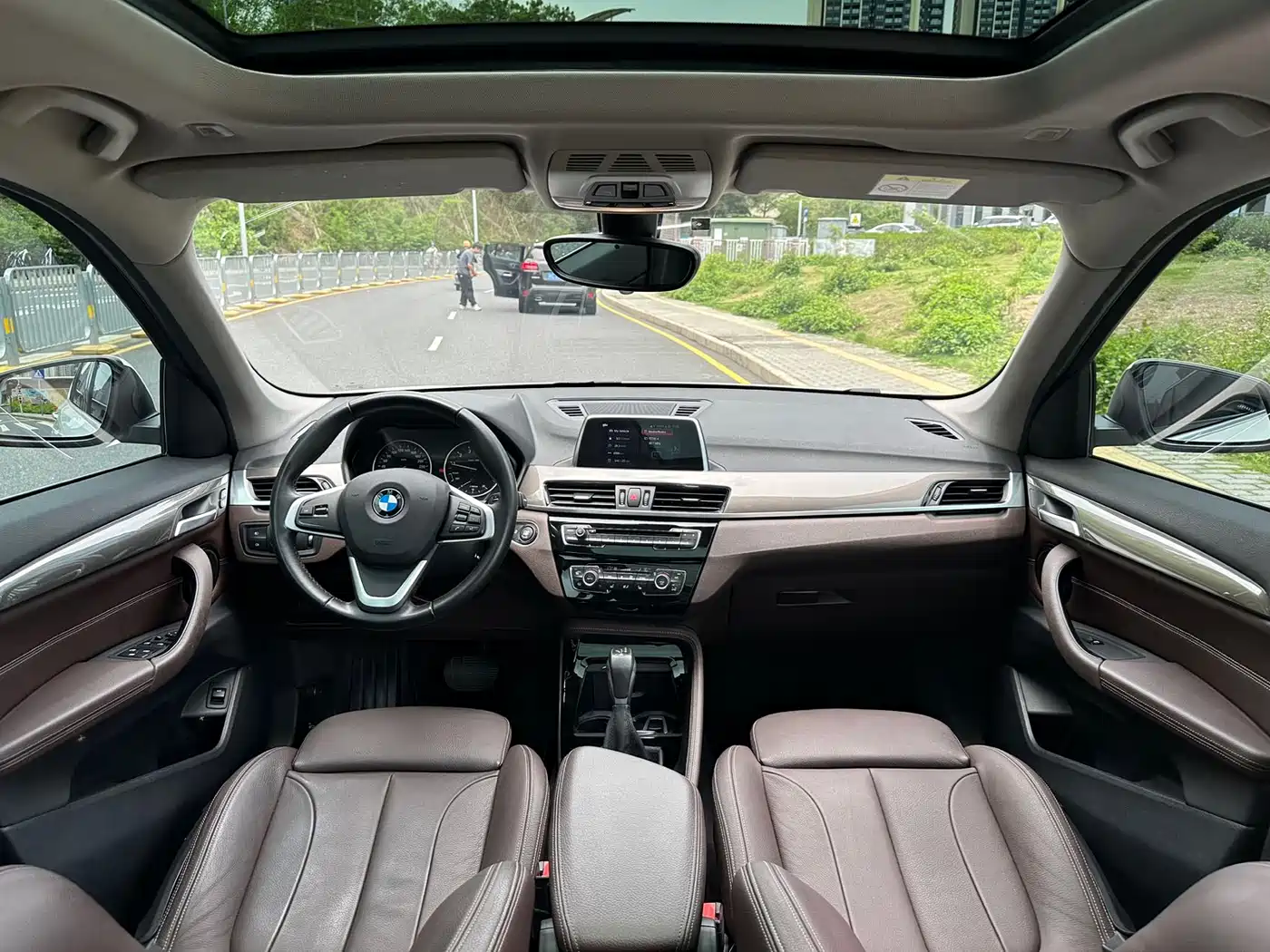 BMW X1 2018 xDrive20Li Premium Model фото 11