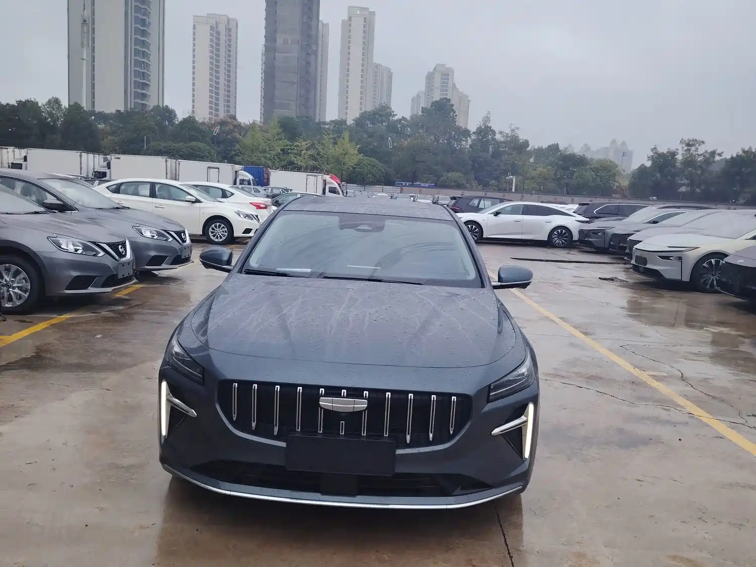 Фото 2 - Geely Preface