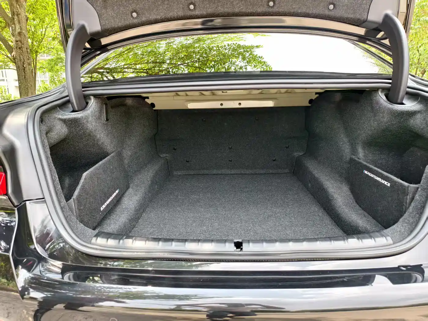 BMW 5 Series 2023 Facelift 530Li Leading M Sport Package фото 19