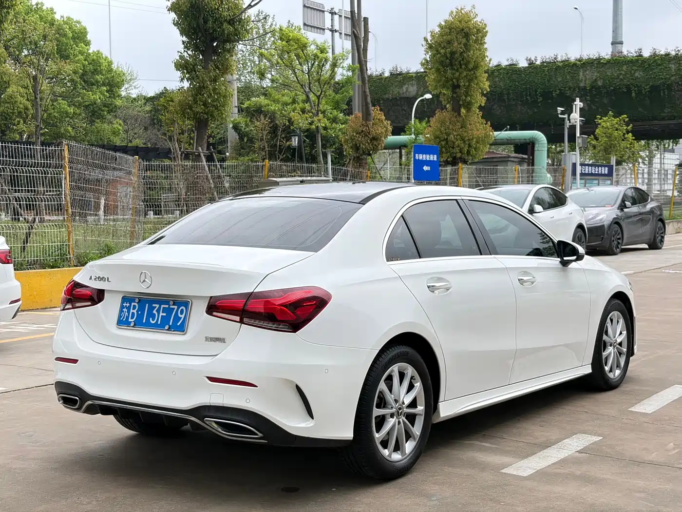 Mercedes-Benz A-Class 2020 A 200 L Sport Sedan фото 3