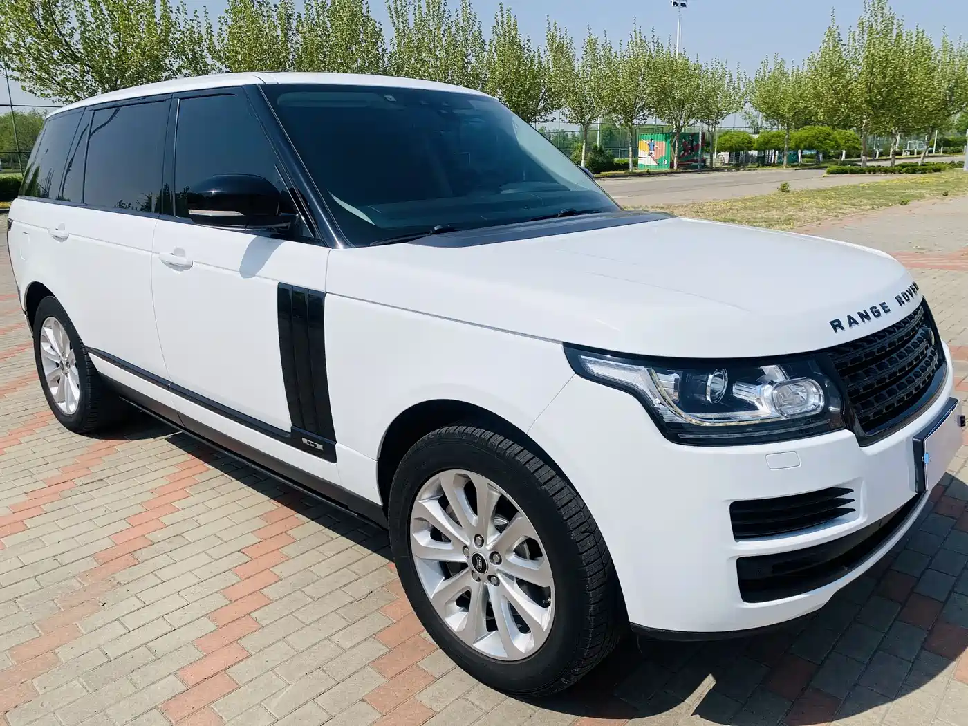 Land Rover Range Rover 2017 3.0 SC V6 Vogue LWB (Long Wheelbase) фото 2