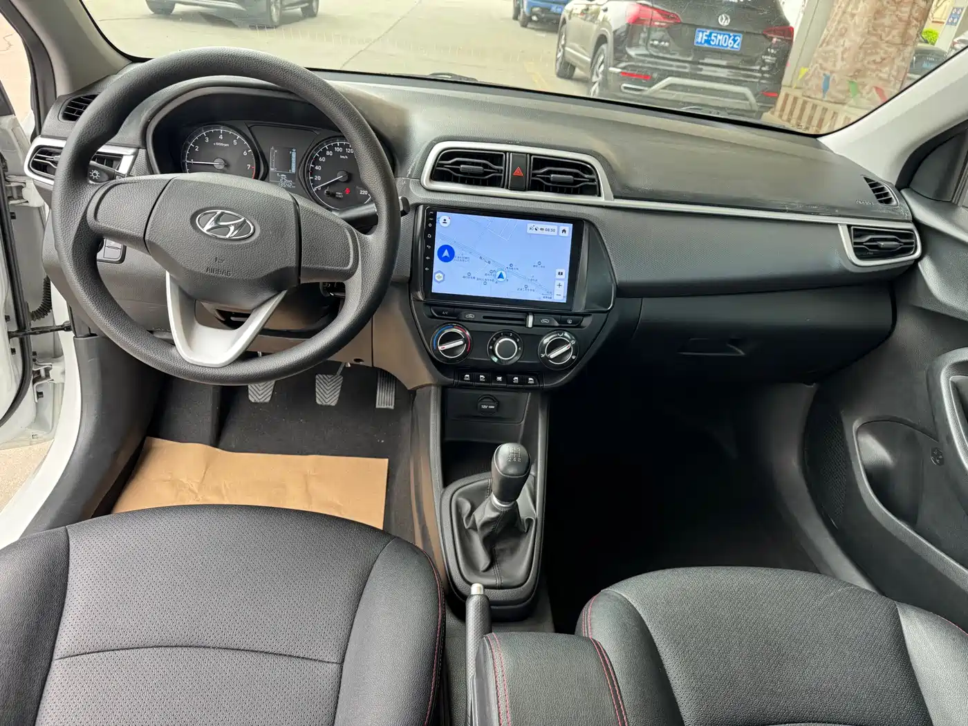 Hyundai Verna 2020 1.4L Manual GL Renewal Edition фото 12