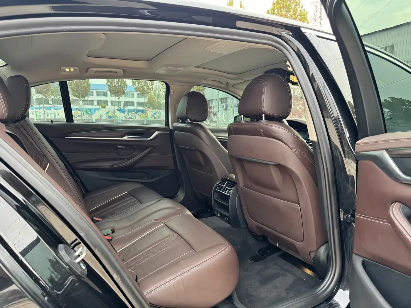 BMW 5 Series New Energy 2020 530Le Range Upgrade Luxury Package фото 17