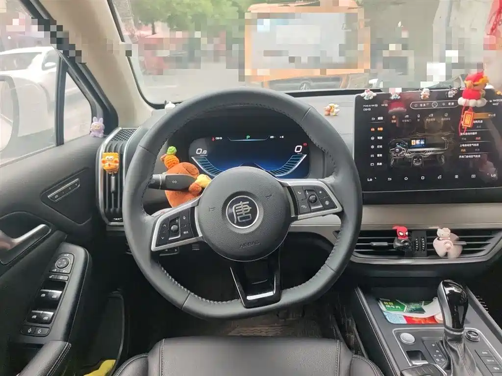 BYD Tang 2018 2.0T Automatic Smart Connection Honor Edition 7-Seater China V фото 3