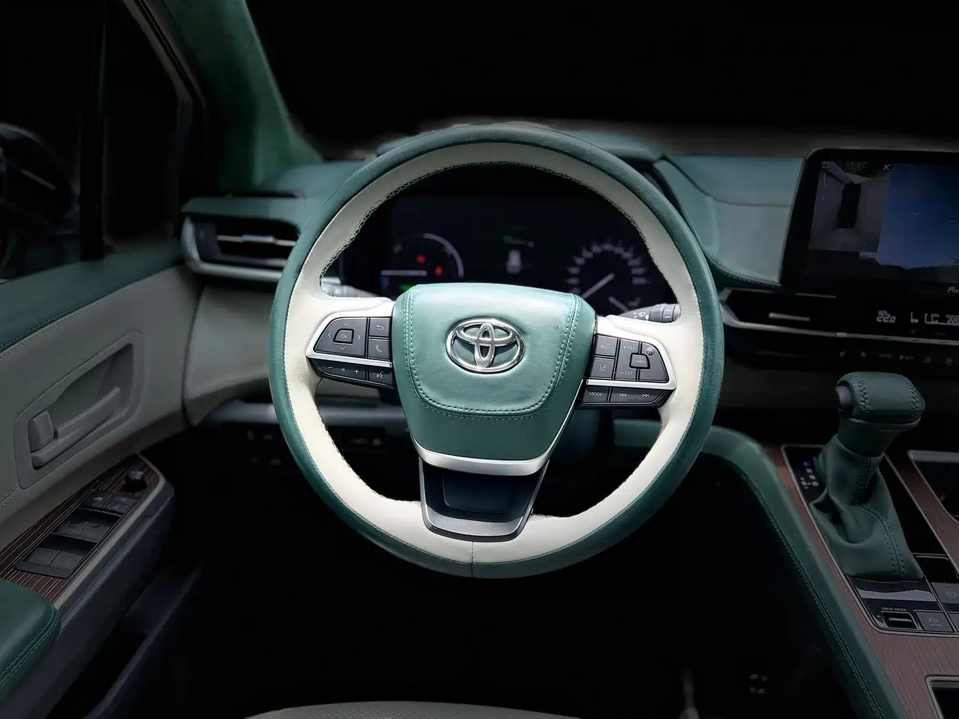 Toyota Sienna 2021 2.5L Hybrid Comfort Edition фото 10
