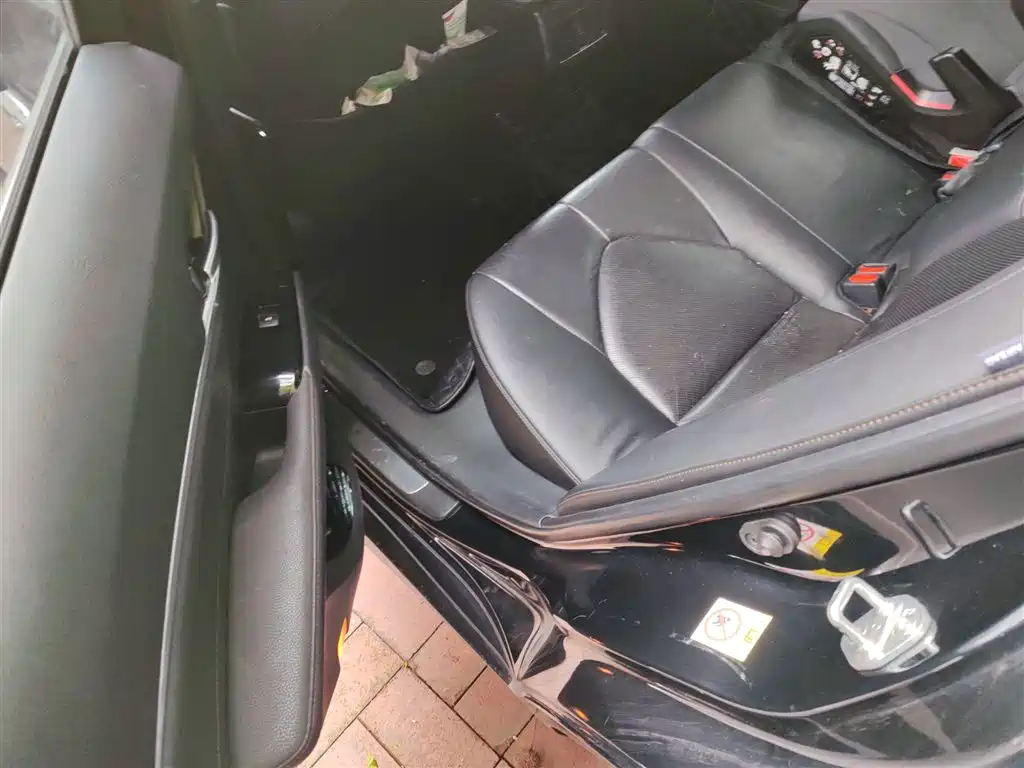 Toyota Camry 2018 2.5G Luxury Edition фото 15